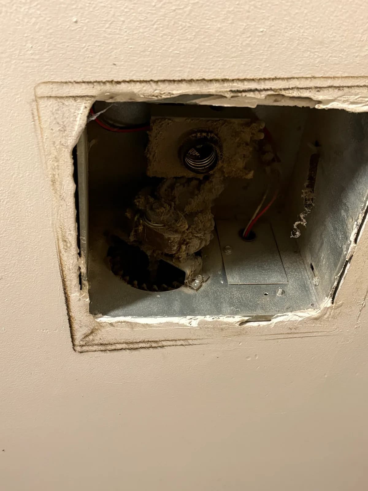 Moisture Defense Package bathroom fan project in Local bathroom, Vancouver, photo 1